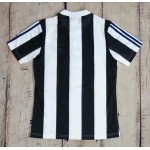 Camisolas de futebol Newcastle United Retro Equipamento Principal 1995-1997 Manga Curta